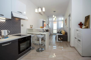 Sibenik city center apartment Sonia with private parking